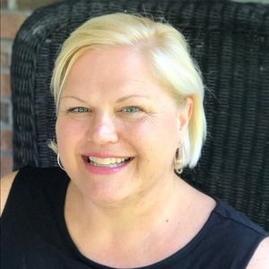 Meet your Posher, Alisa